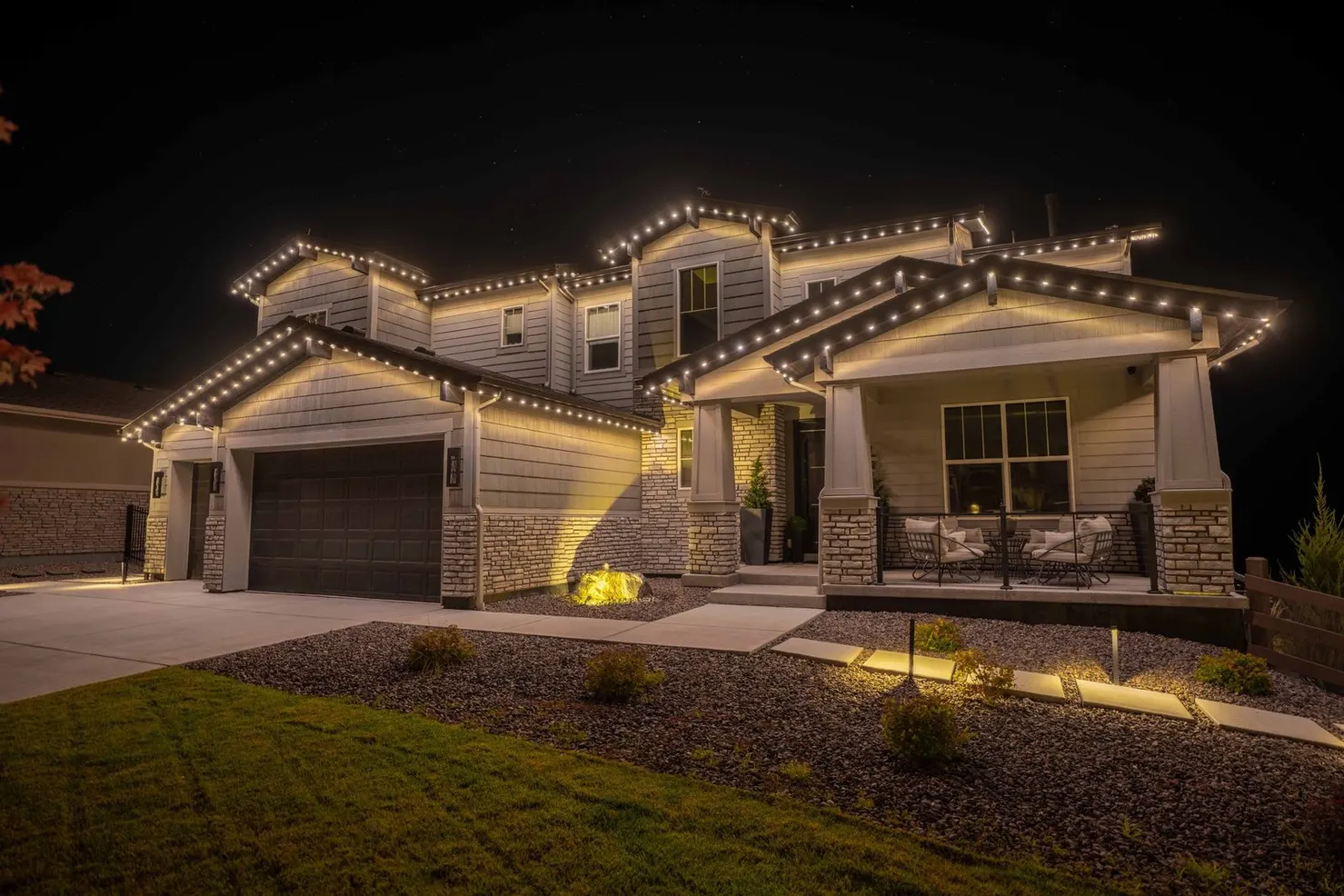 House illuminated with Warm White permanent lighting