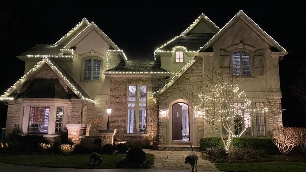 A plain suburban house during the day with no decorations